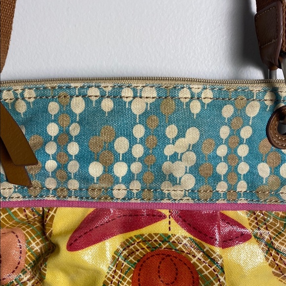 Fossil Colorful tulip Patterned coated canvas Women's crossbody Bag - Picture 5 of 11